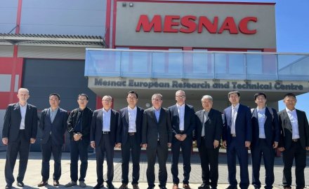 商务部欧洲司司长余元堂一行到dcbox小金库欧洲研发中心调研